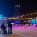 Inauguracja ferii na lodowisku w Starej Kopalni z muzyką DJ-a i sportowymi atrakcjami