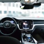 Nowe oznakowane radiowozy na ulicach